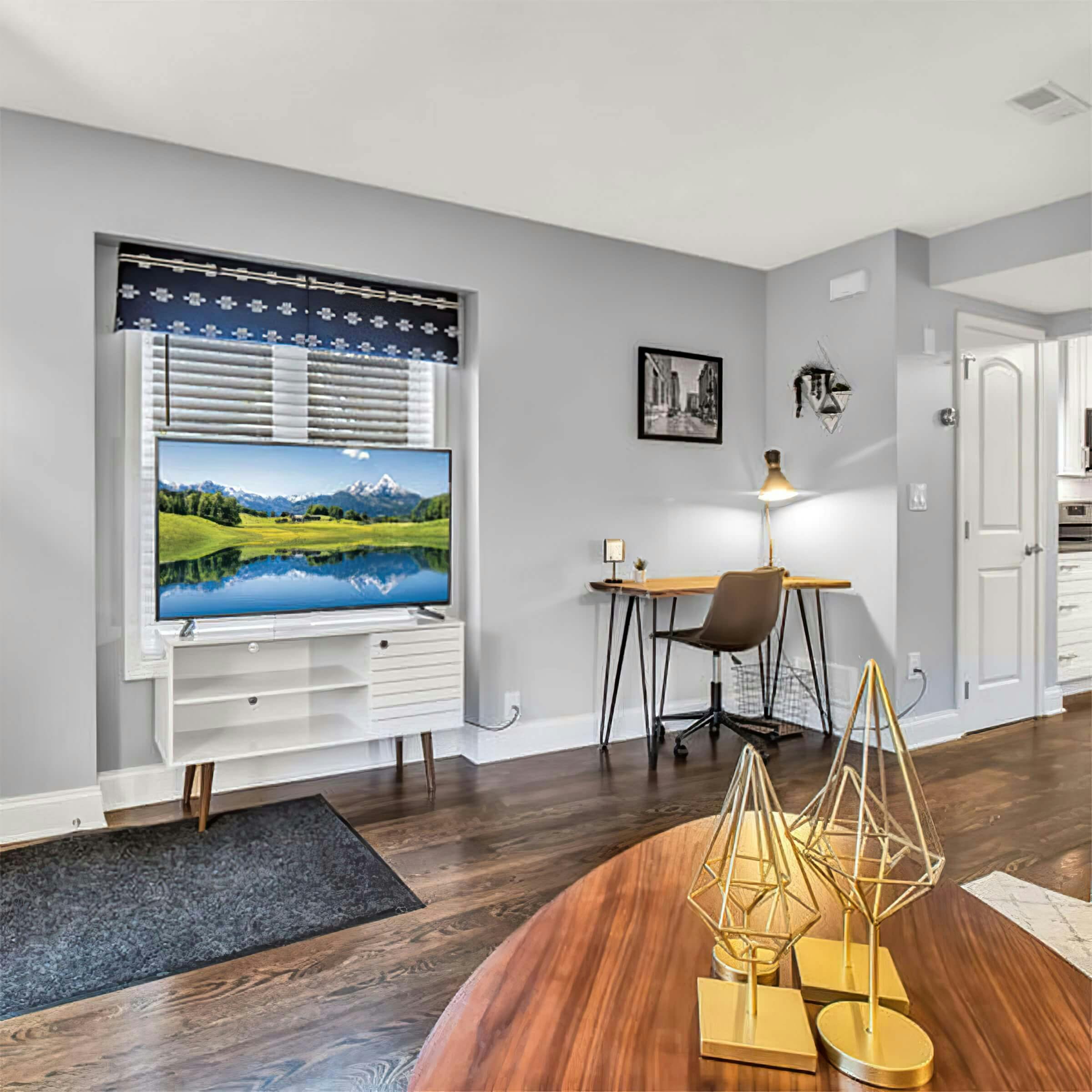 living room and office of an airbnb