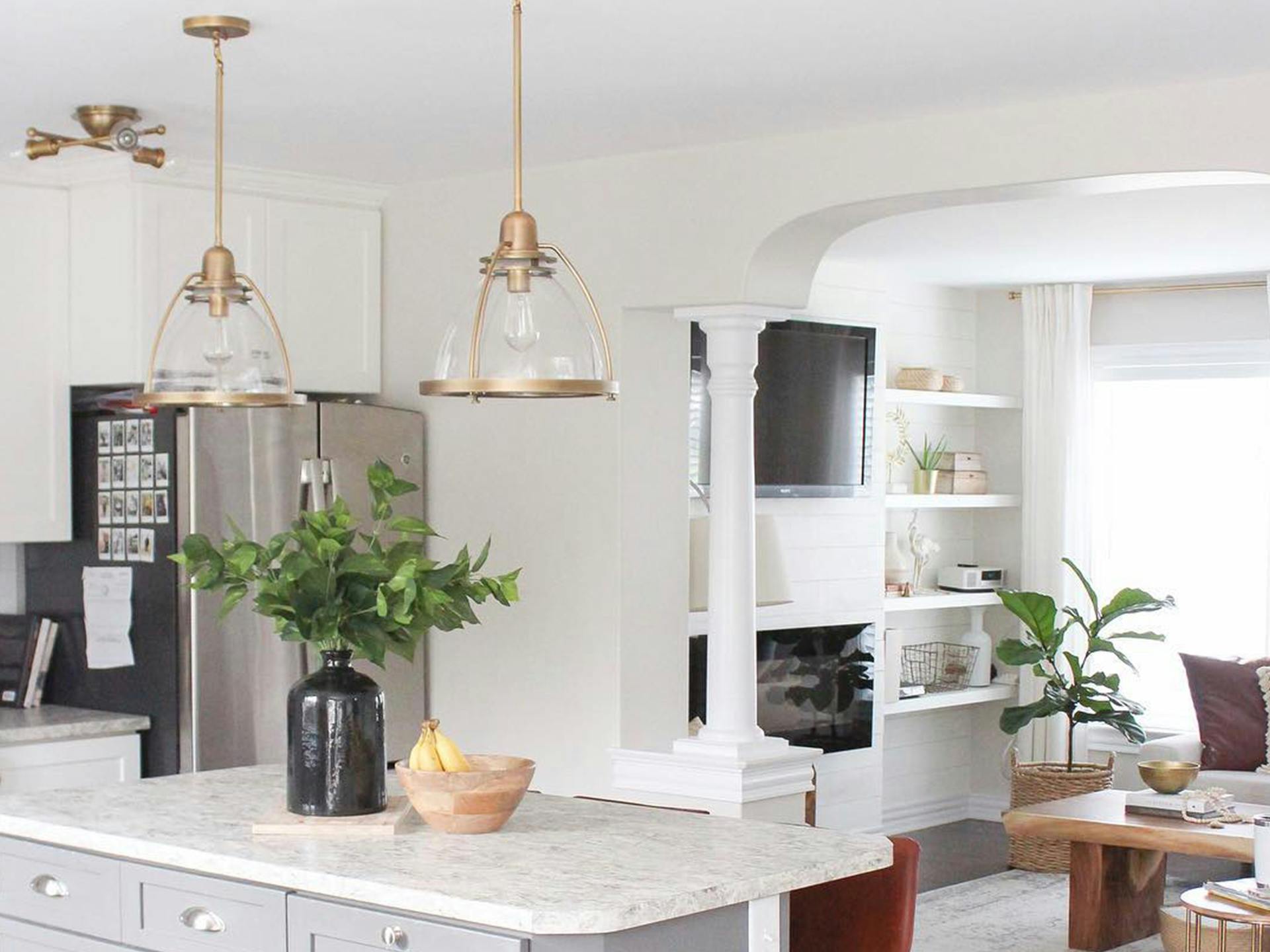 Lauren Elizabeth's kitchen with Kichler pendants